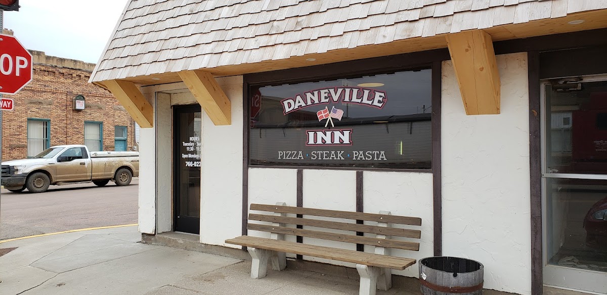 Daneville Inn